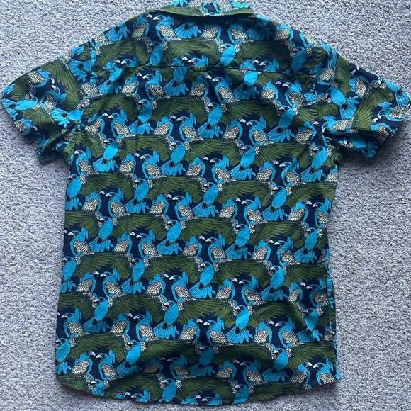 Ditch Plains by Ricky Singh Men’s Blue/Green Parrot Button-Up Shirt - Medium NWT - Picture 3 of 9